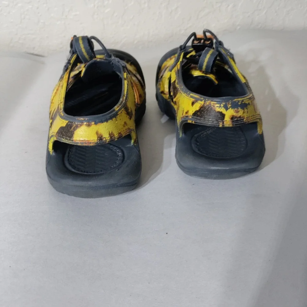 Keen Newport H2 Kids Yellow Black Tie Dye Water Sandals Outdoor Shoes Size 9